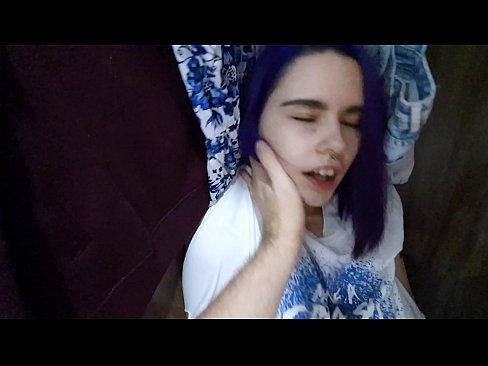 ❤️ الماري ۾ منهنجي سس مليو ۽ هن جي مدد ڪئي ️❌ مقعد وڊيو